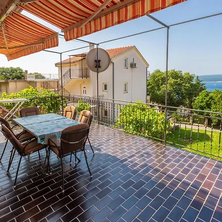Apartment Buovac *