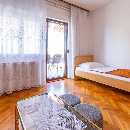 Apartment Buovac *